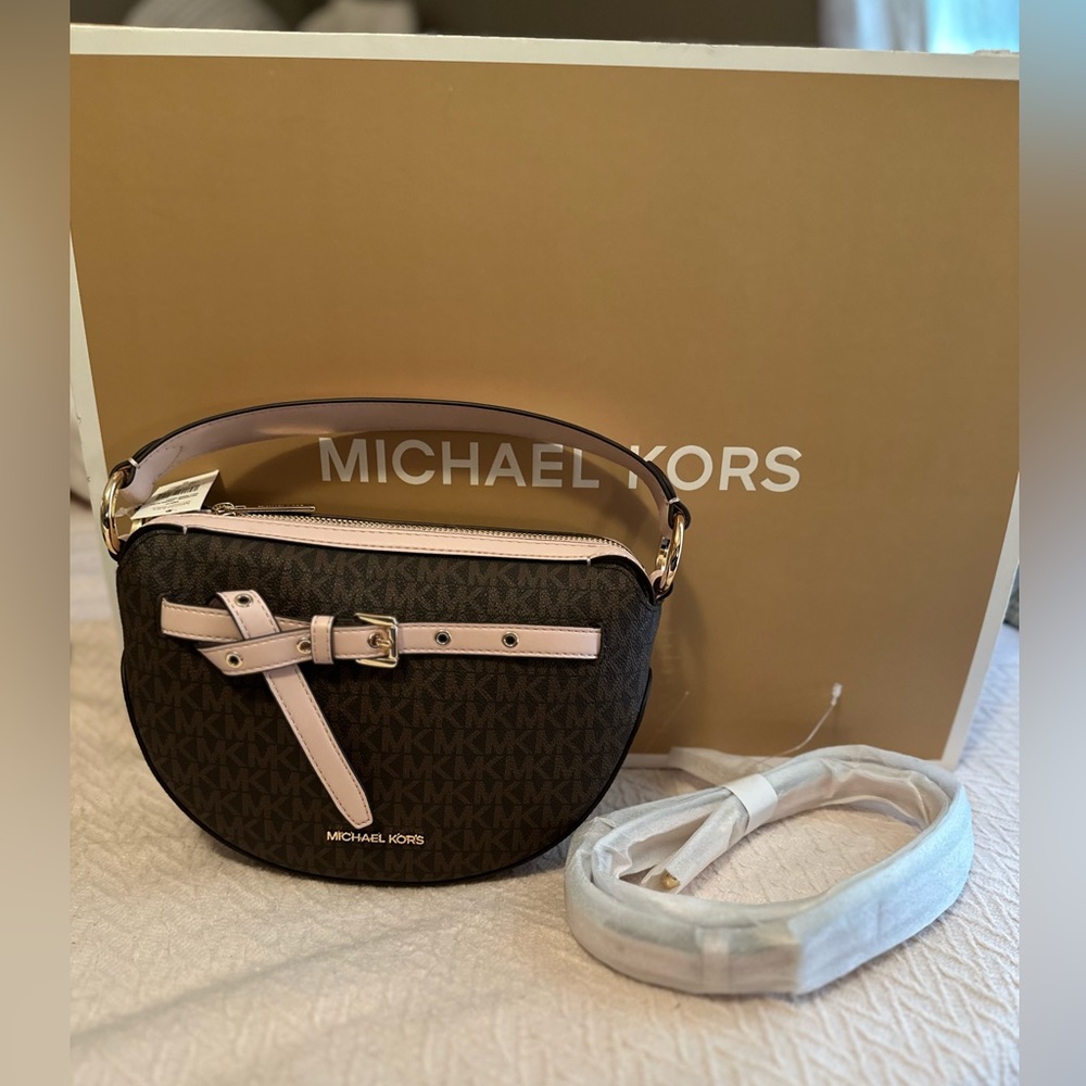 Michael KORS Emilia Half Moon Med Logo Shoulder Bag Crossbody powder blush NWT - Picture 2 of 4